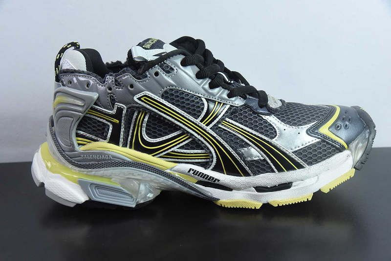 Balenciaga Runner Kith Four.Color 7.0 Sneaker