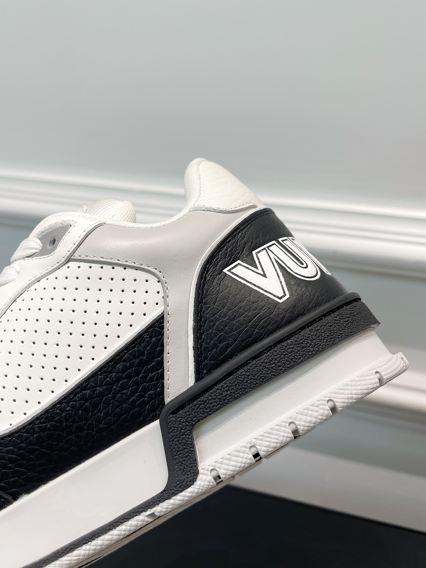 Lo*uis Vu*itton Trainer Sneakers(EU35-45)