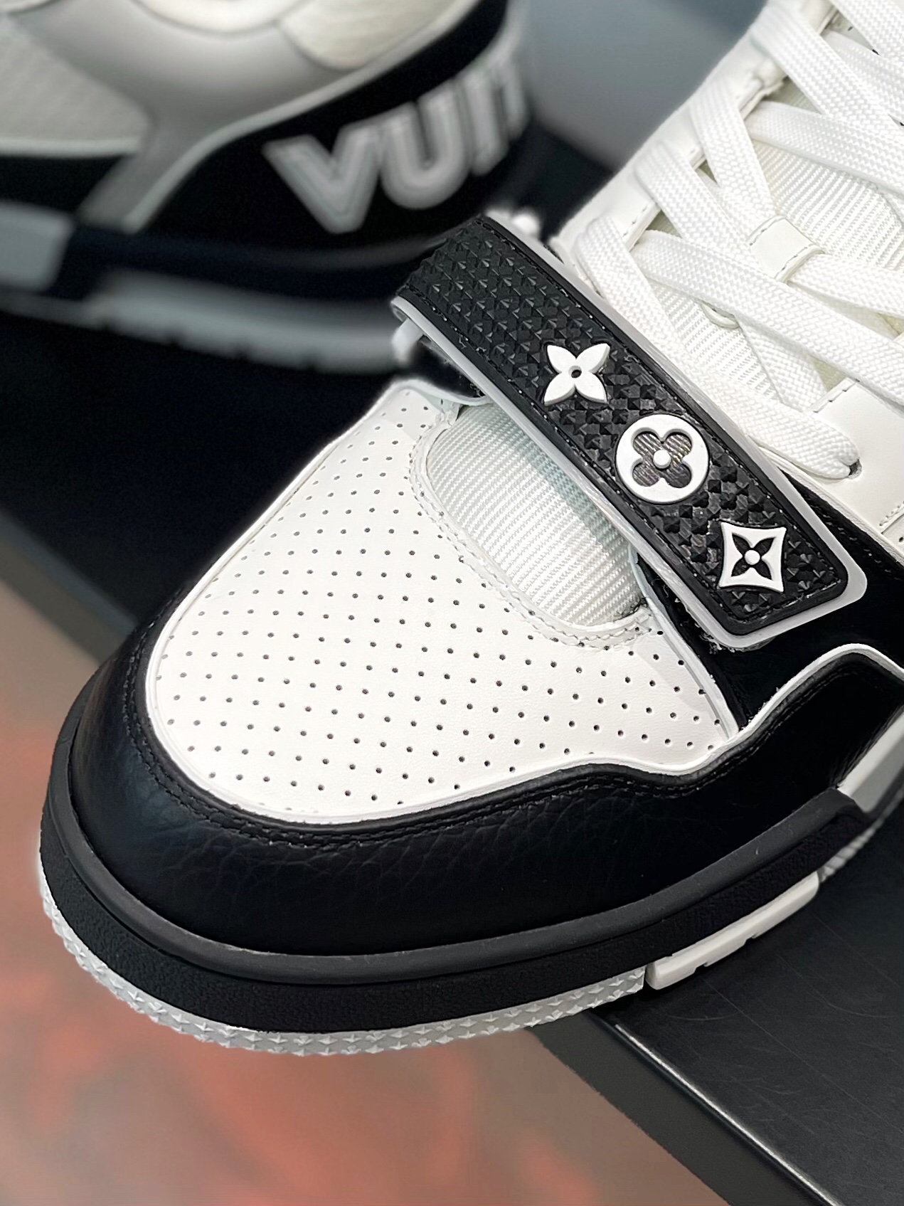 Lo*uis Vu*itton Trainer Sneakers(EU35-45)