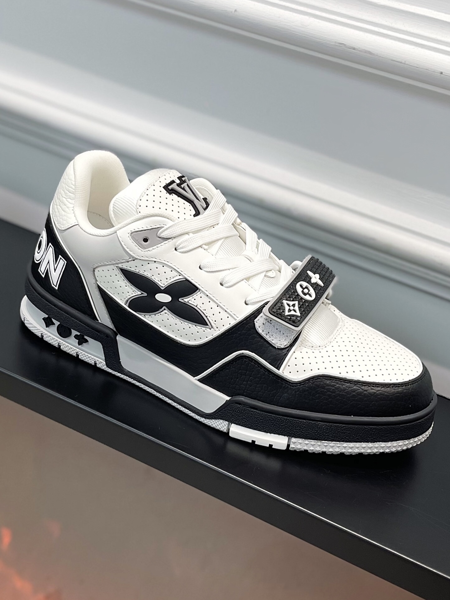 Lo*uis Vu*itton Trainer Sneakers(EU35-45)