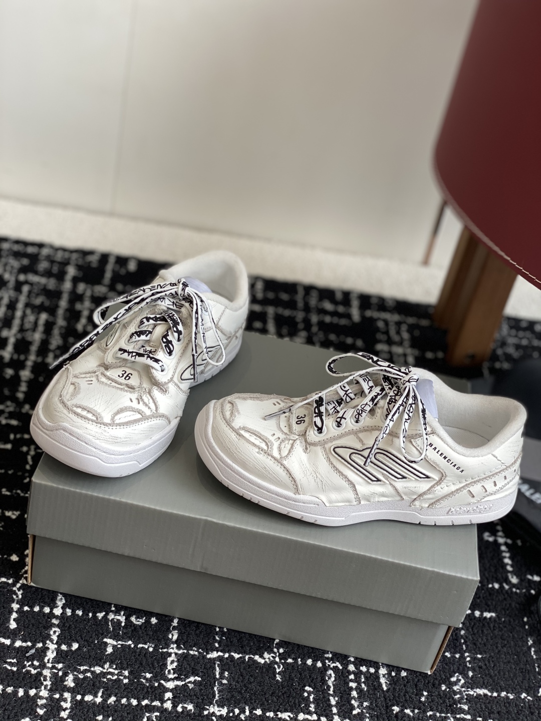 Balenciaga Hamptons Worn-Out  25ss(EU35-46()