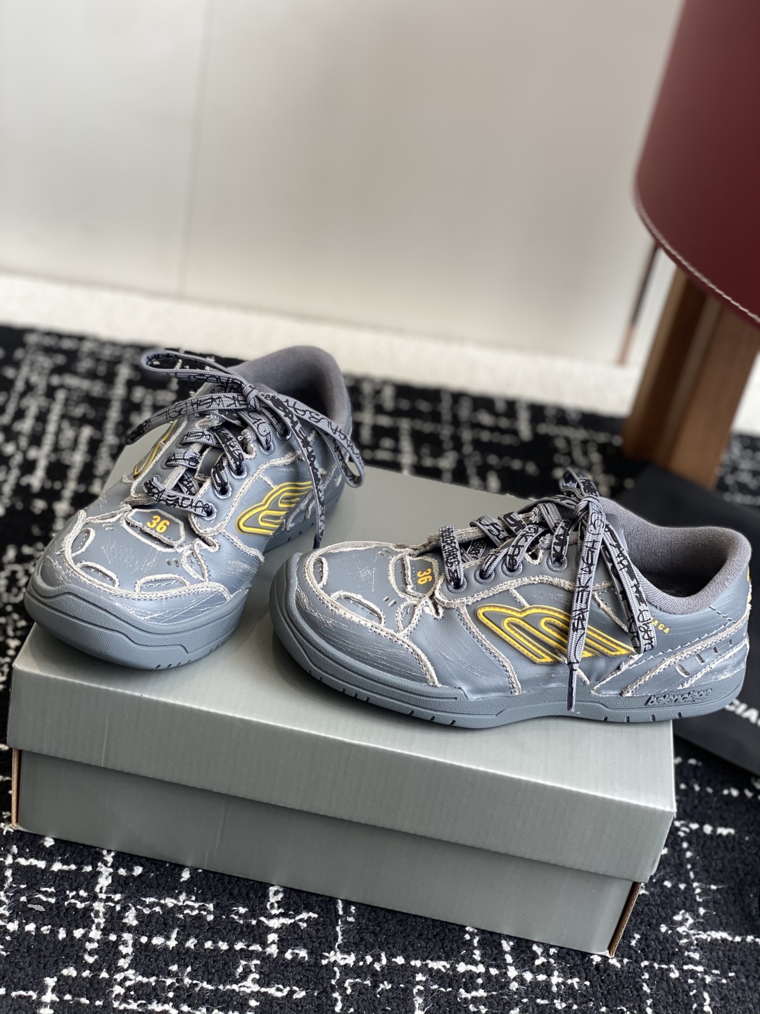 Balenciaga Hamptons Worn-Out  25ss(EU35-46()