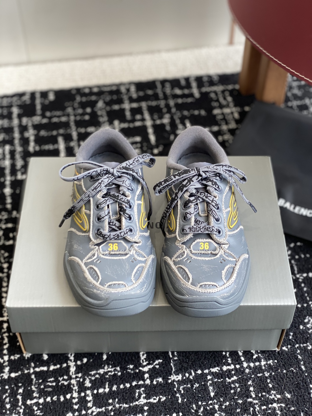 Balenciaga Hamptons Worn-Out  25ss(EU35-46()