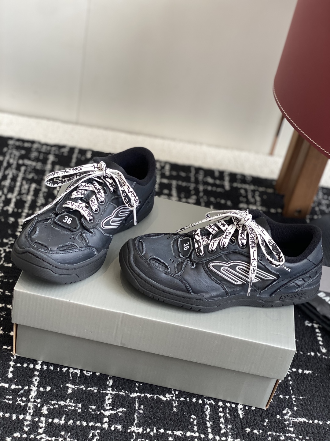 Balenciaga Hamptons Worn-Out  25ss(EU35-46()