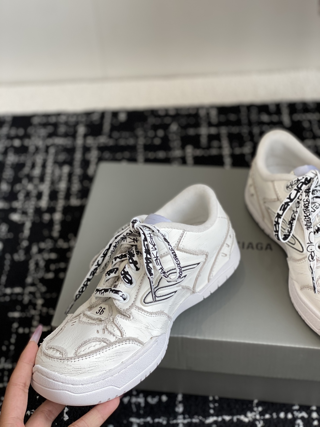 Balenciaga Hamptons Worn-Out  25ss(EU35-46()