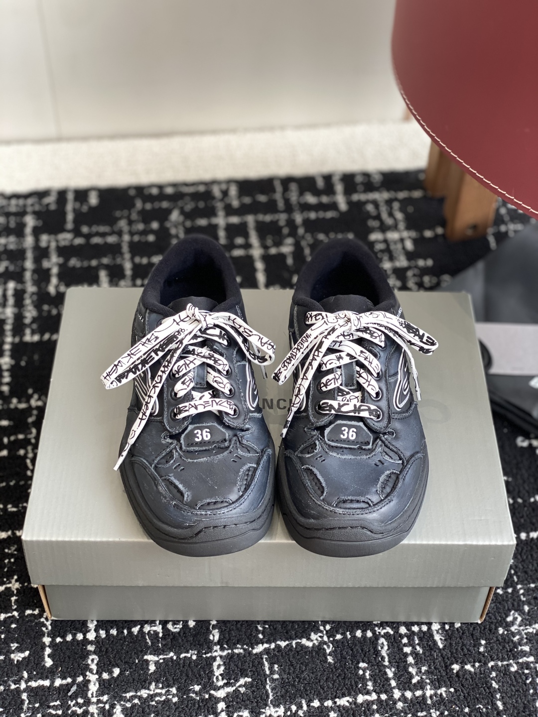 Balenciaga Hamptons Worn-Out  25ss(EU35-46()