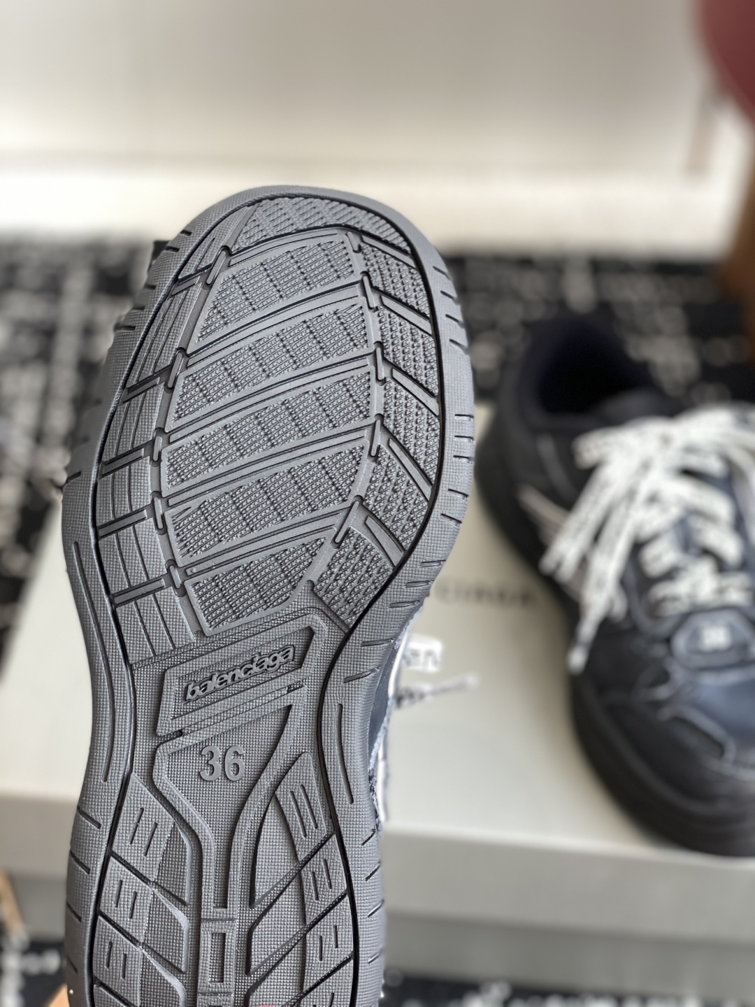 Balenciaga Hamptons Worn-Out  25ss(EU35-46()