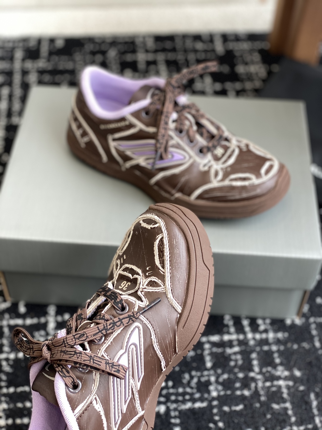 Balenciaga Hamptons Worn-Out  25ss(EU35-46()