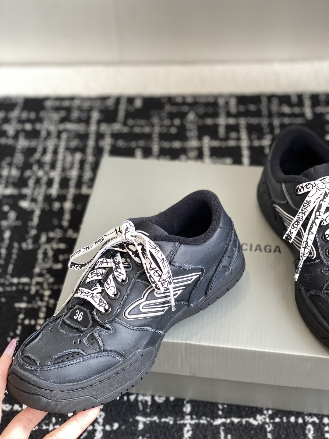 Balenciaga Hamptons Worn-Out  25ss(EU35-46()