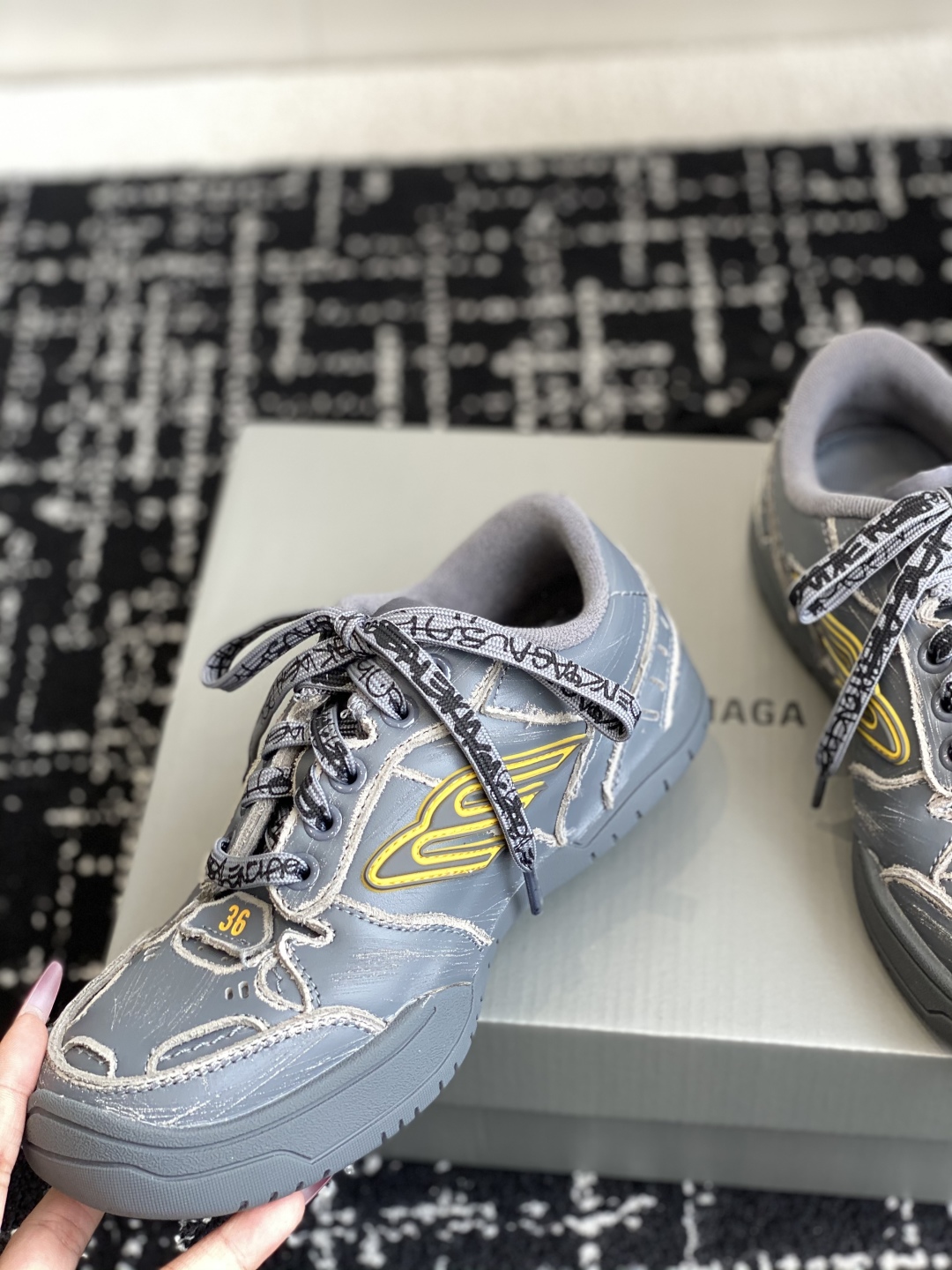 Balenciaga Hamptons Worn-Out  25ss(EU35-46()