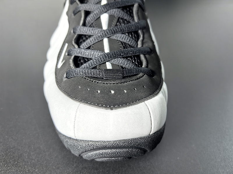 Nike Air Foamposite One “Triple White”HF0794-001