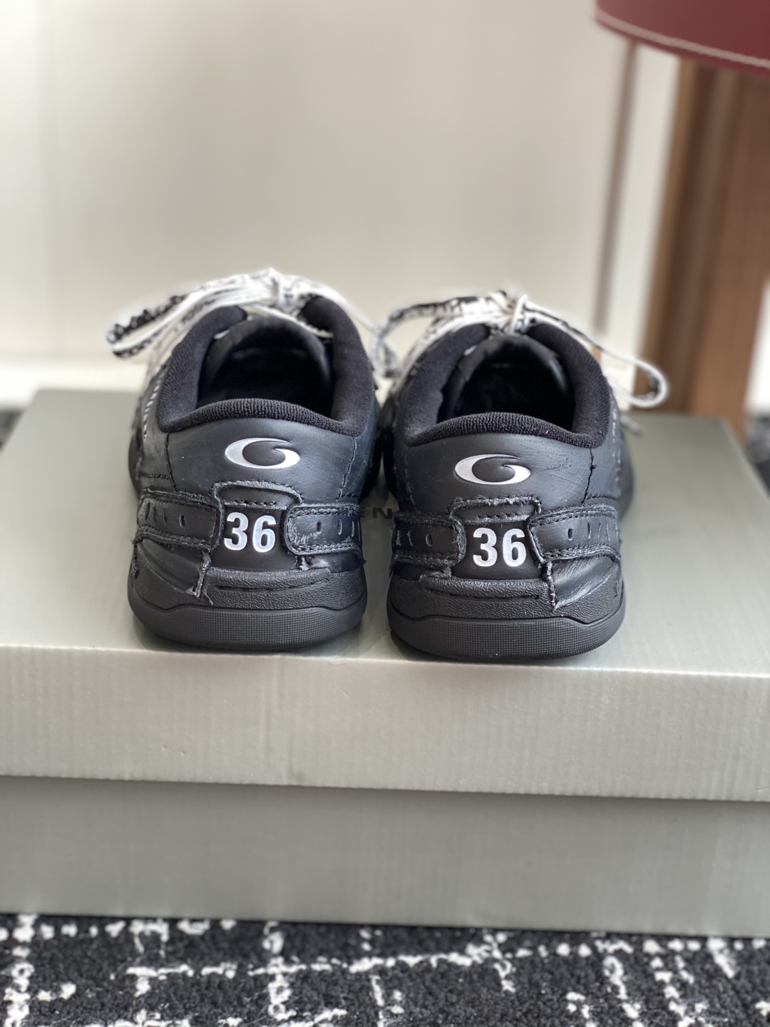 Balenciaga Hamptons Worn-Out  25ss(EU35-46()