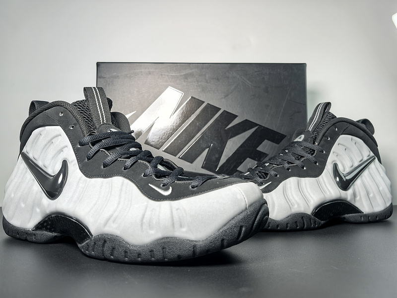 Nike Air Foamposite One “Triple White”HF0794-001