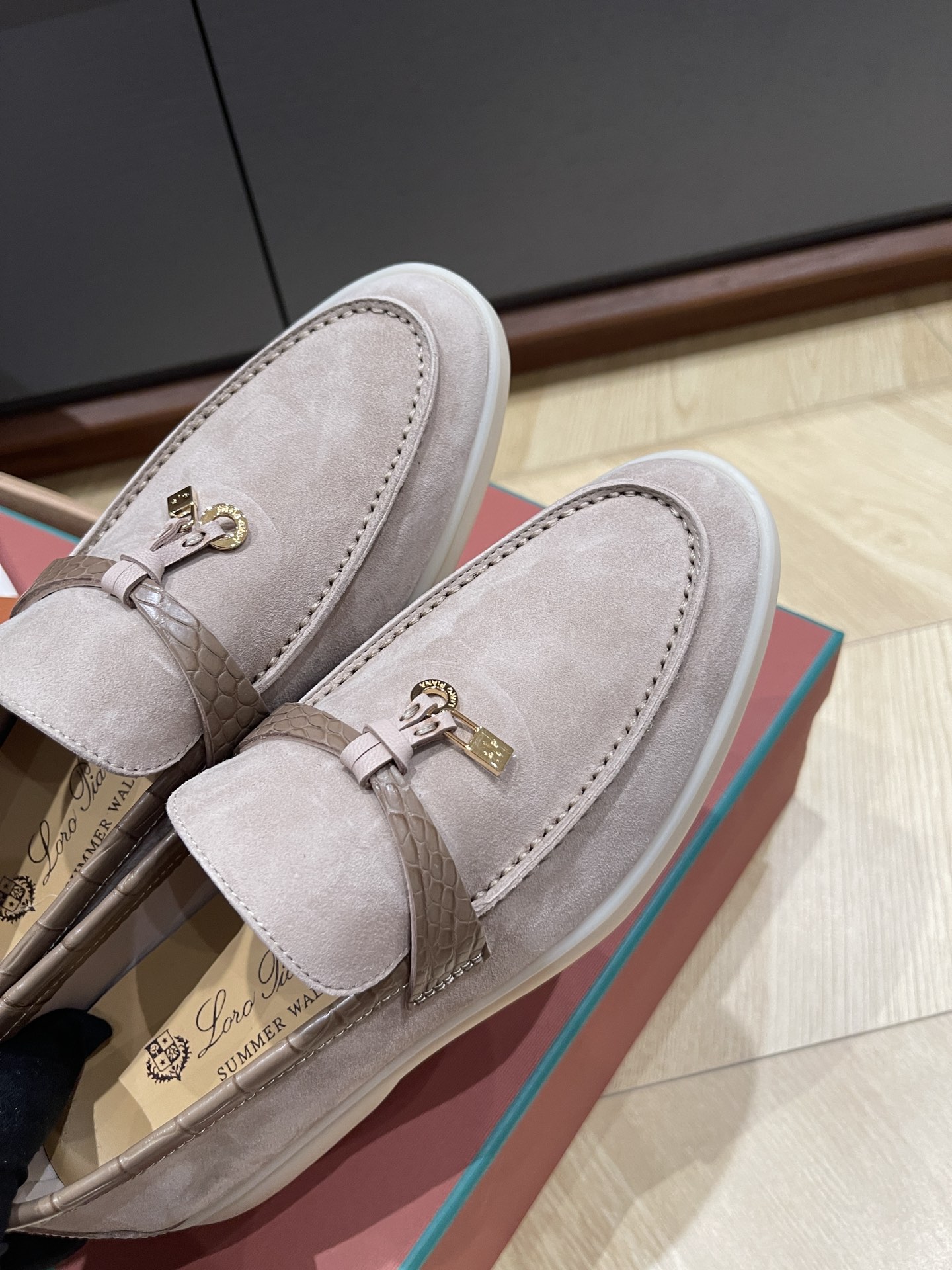 Loro Pi*ana Crocodile Loafers(EU35-42)