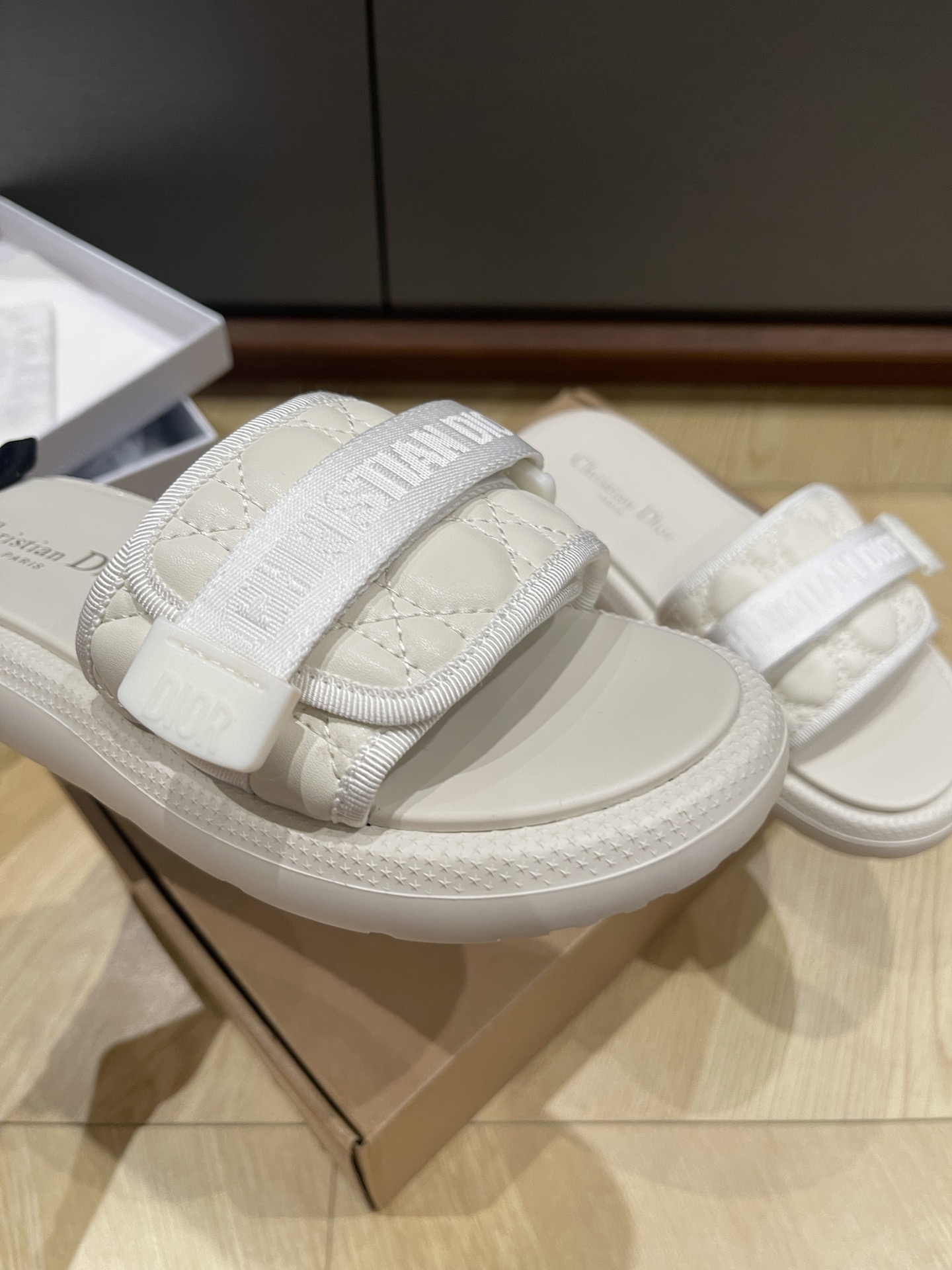 Dio* 25SS Slides-(EU34-41)