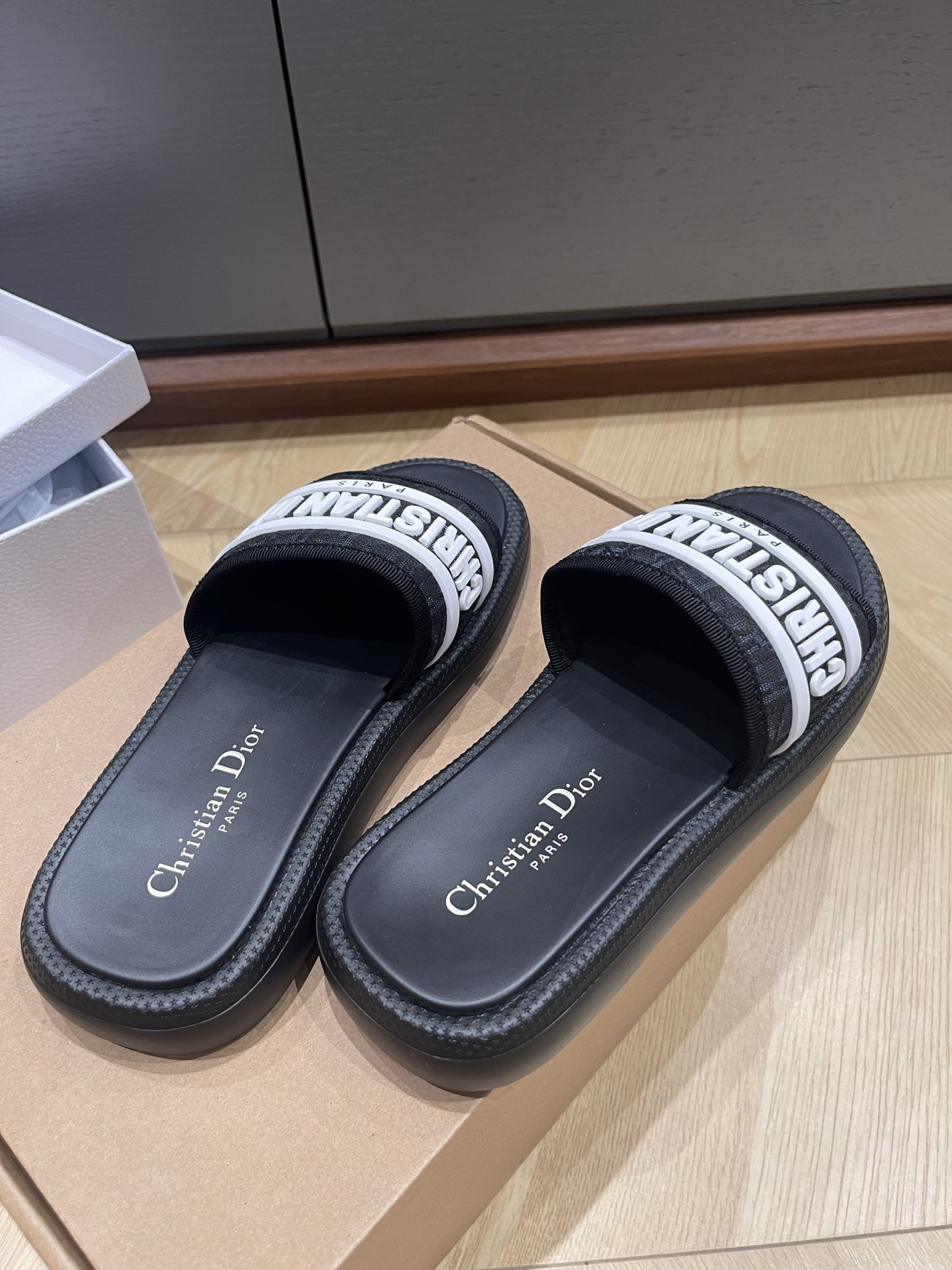 Dio* 25SS Slides-(EU34-41)