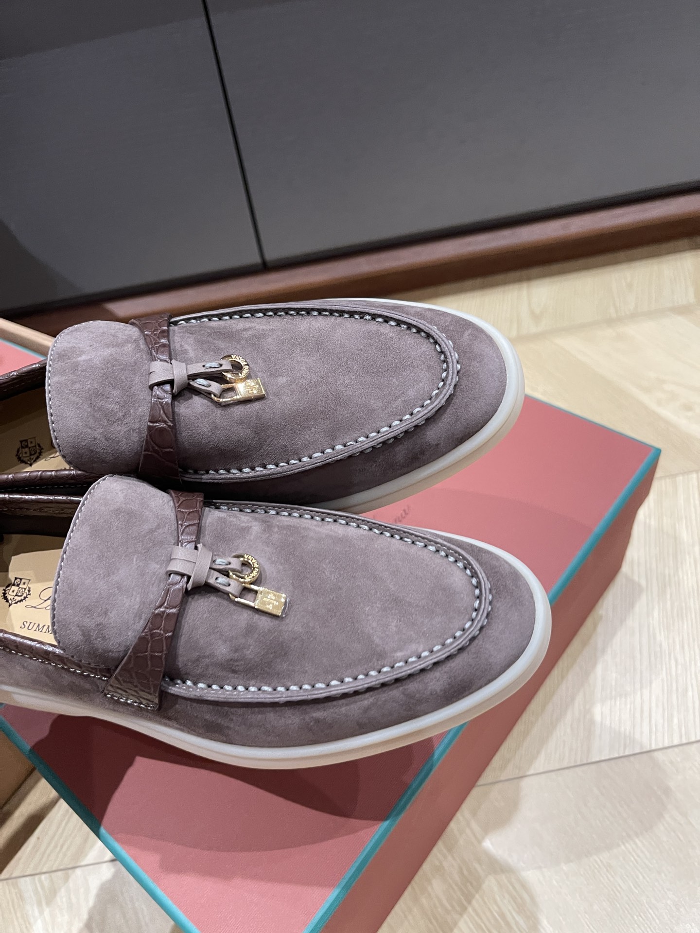 Loro Pi*ana Crocodile Loafers(EU35-42)