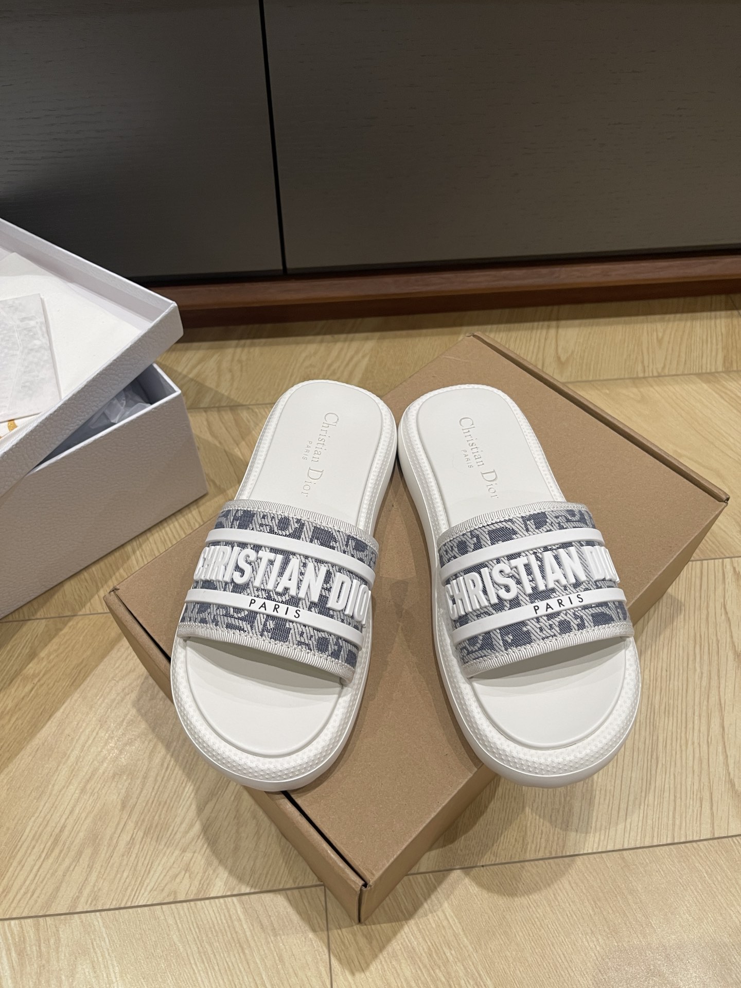 Dio* 25SS Slides-(EU34-41)