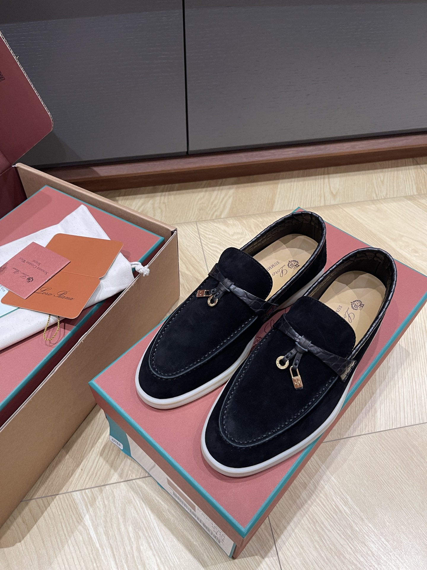 Loro Pi*ana Crocodile Loafers(EU35-42)