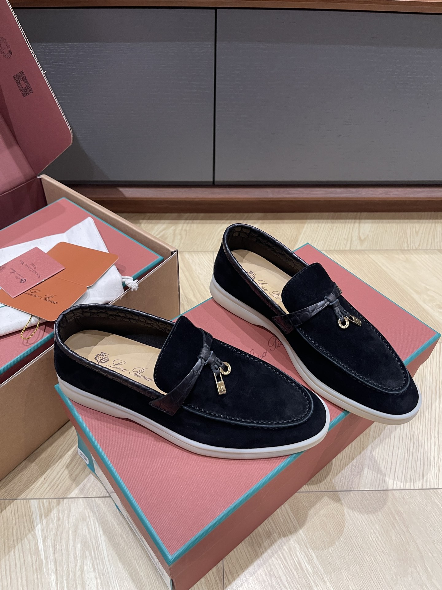 Loro Pi*ana Crocodile Loafers(EU35-42)