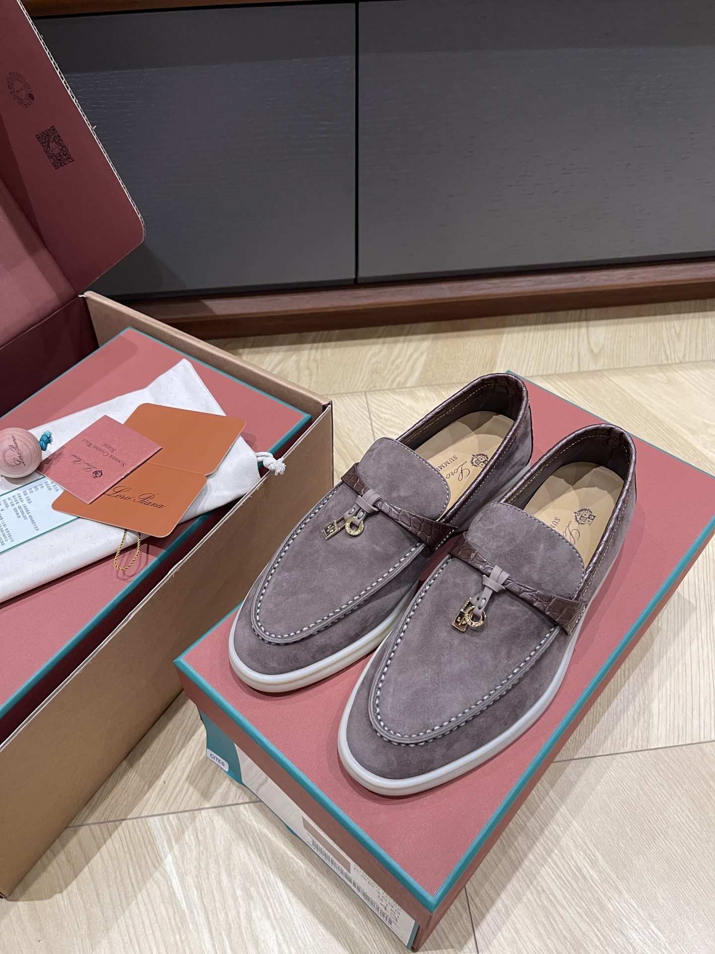 Loro Pi*ana Crocodile Loafers(EU35-42)