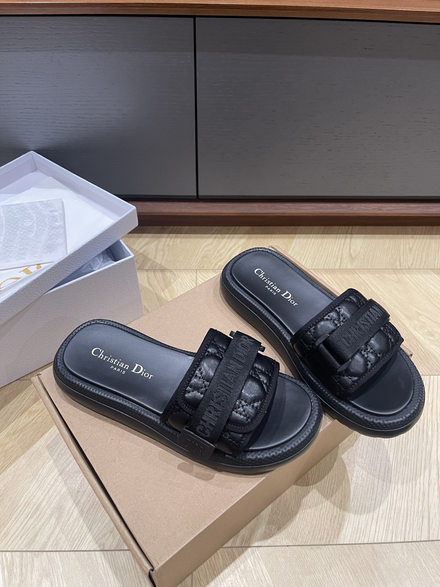 Dio* 25SS Slides-(EU34-41)