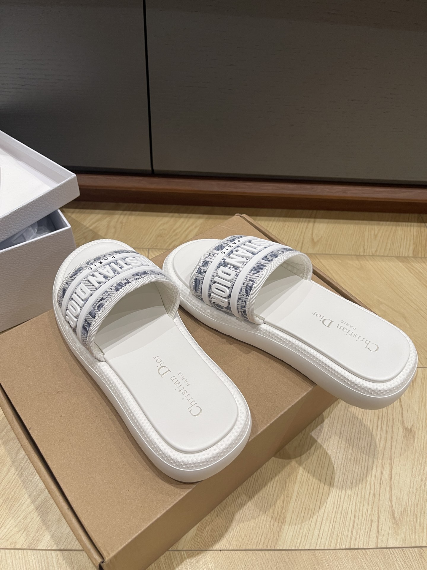 Dio* 25SS Slides-(EU34-41)