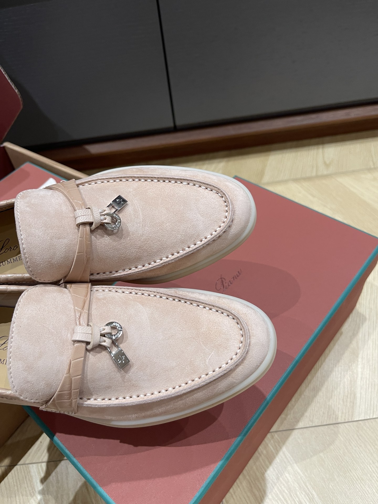 Loro Pi*ana Crocodile Loafers(EU35-42)