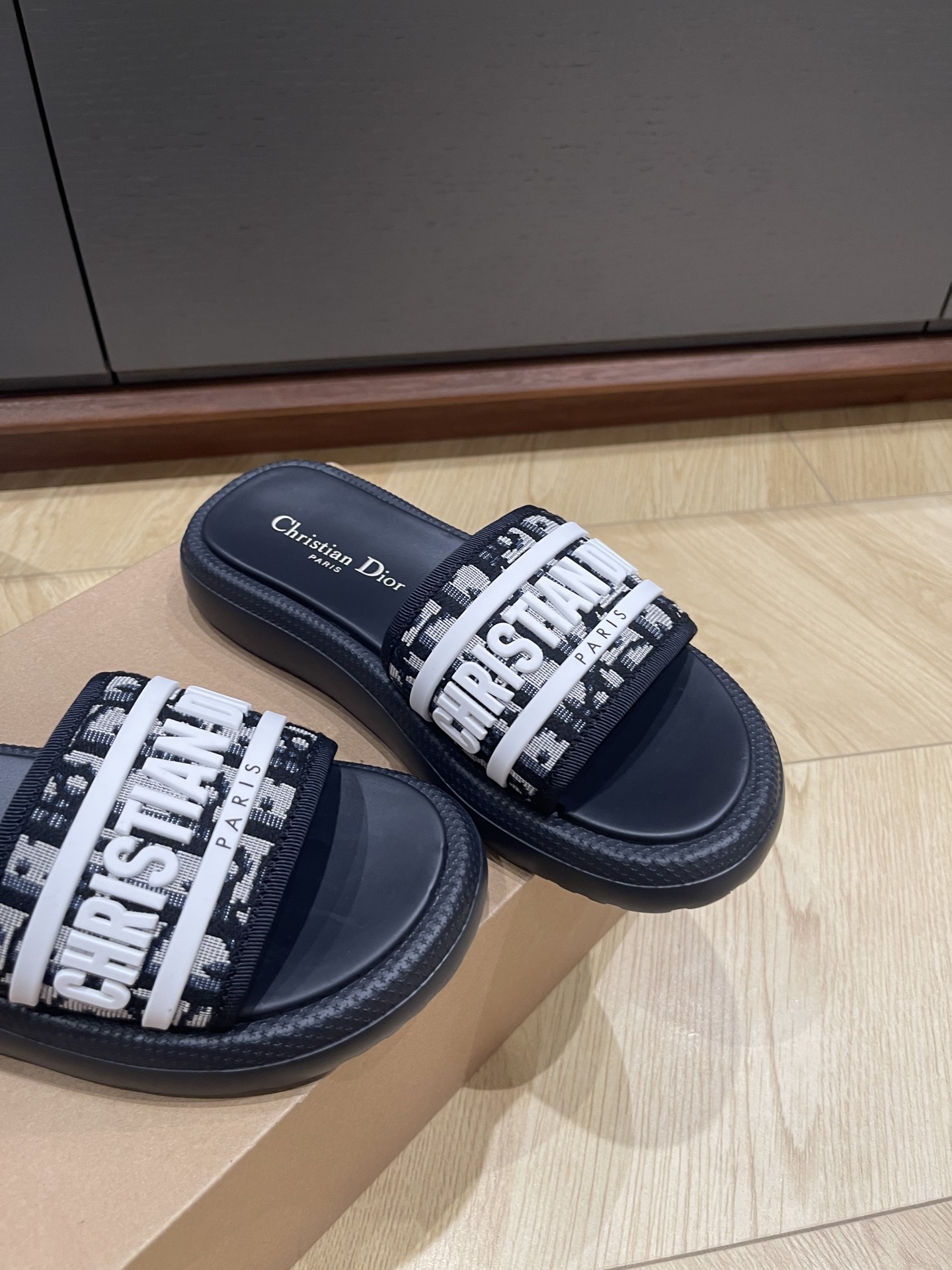 Dio* 25SS Slides-(EU34-41)