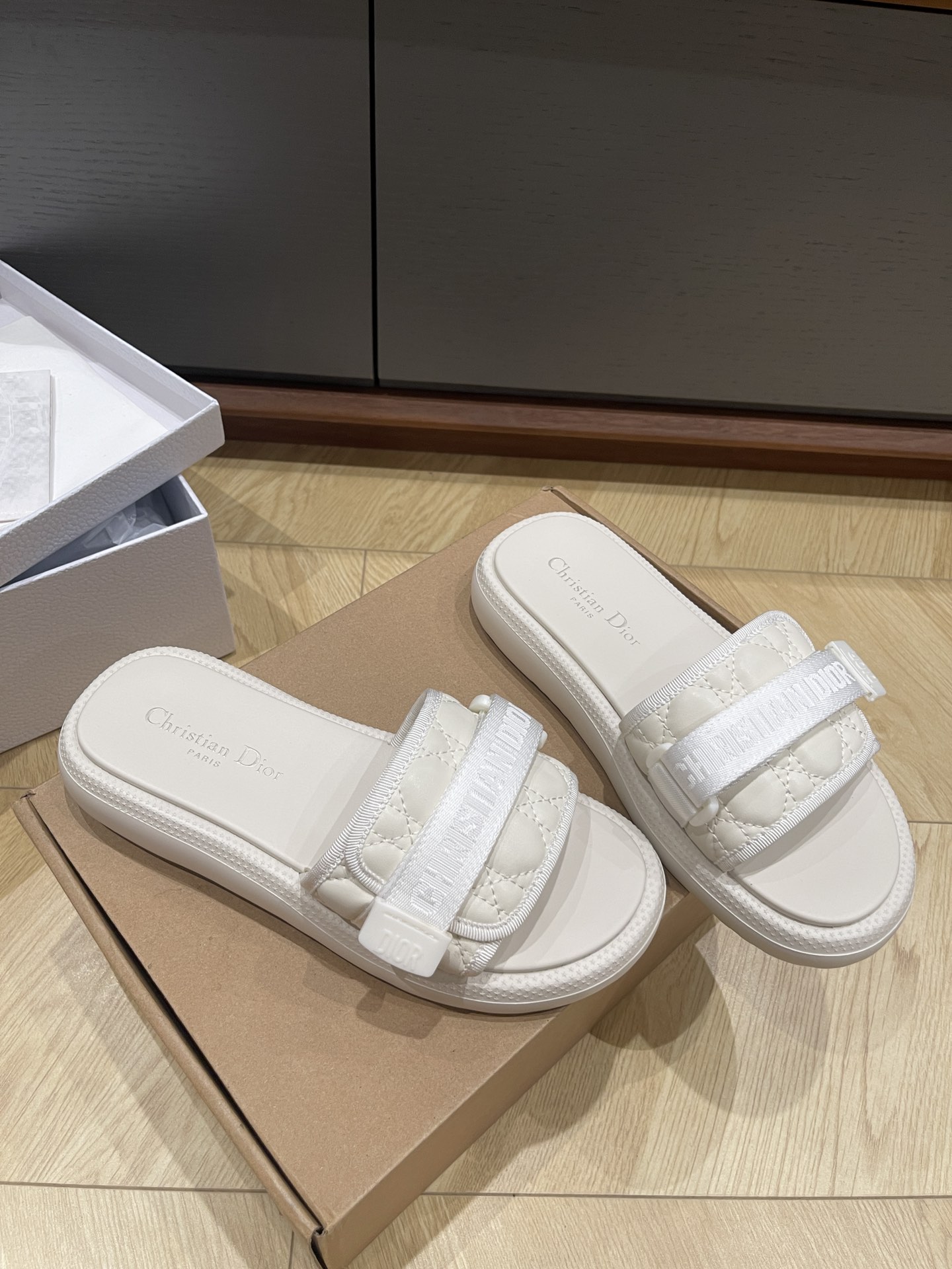 Dio* 25SS Slides-(EU34-41)