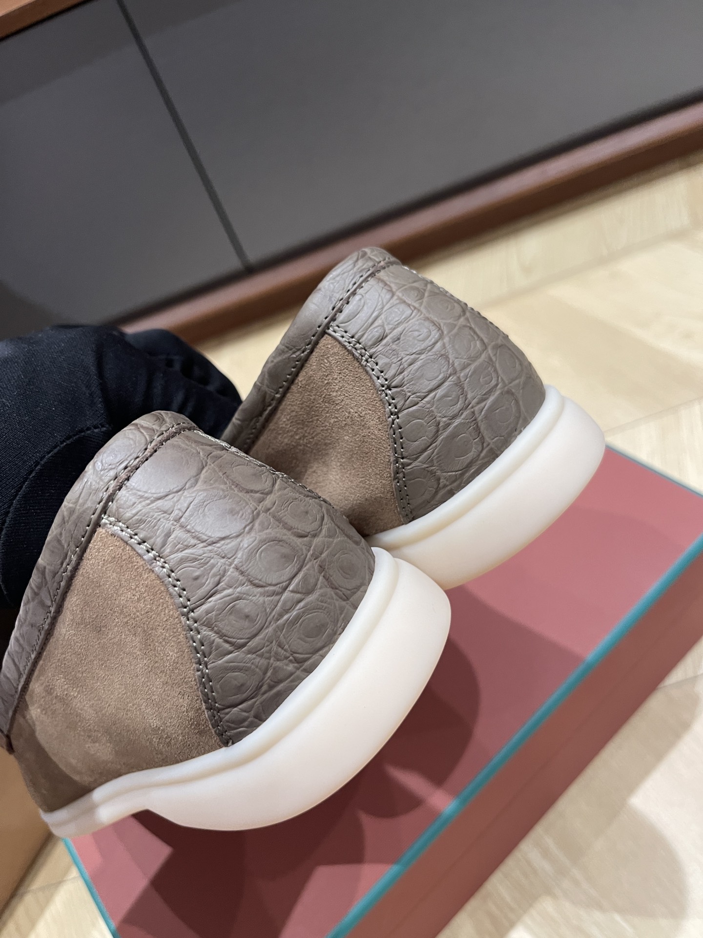 Loro Pi*ana Crocodile Loafers(EU38-46)