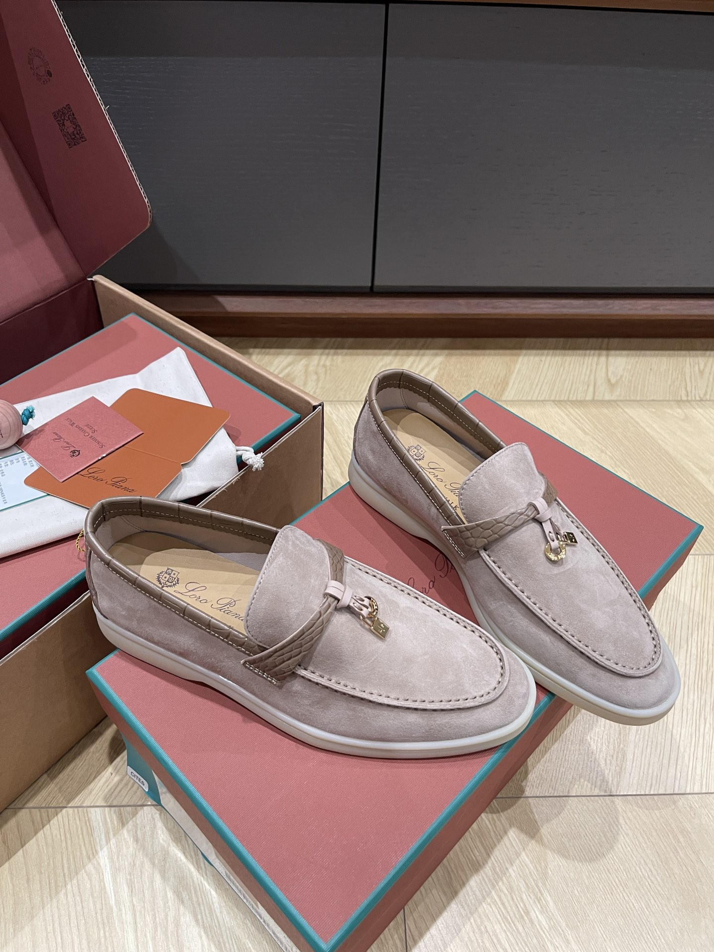 Loro Pi*ana Crocodile Loafers(EU35-42)