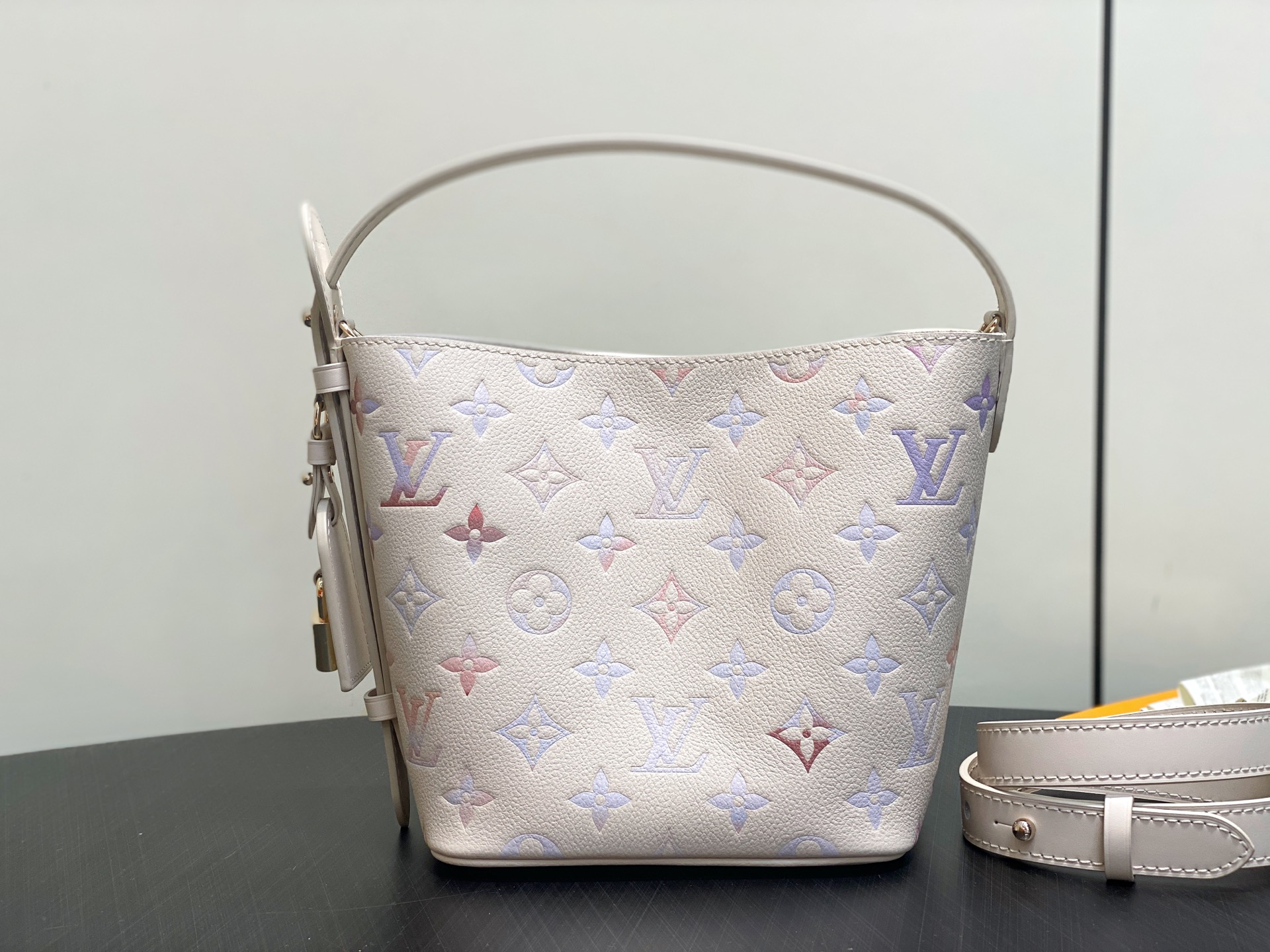Lou*is Vuitton All In BB Bag (18 x 12 x 16CM)