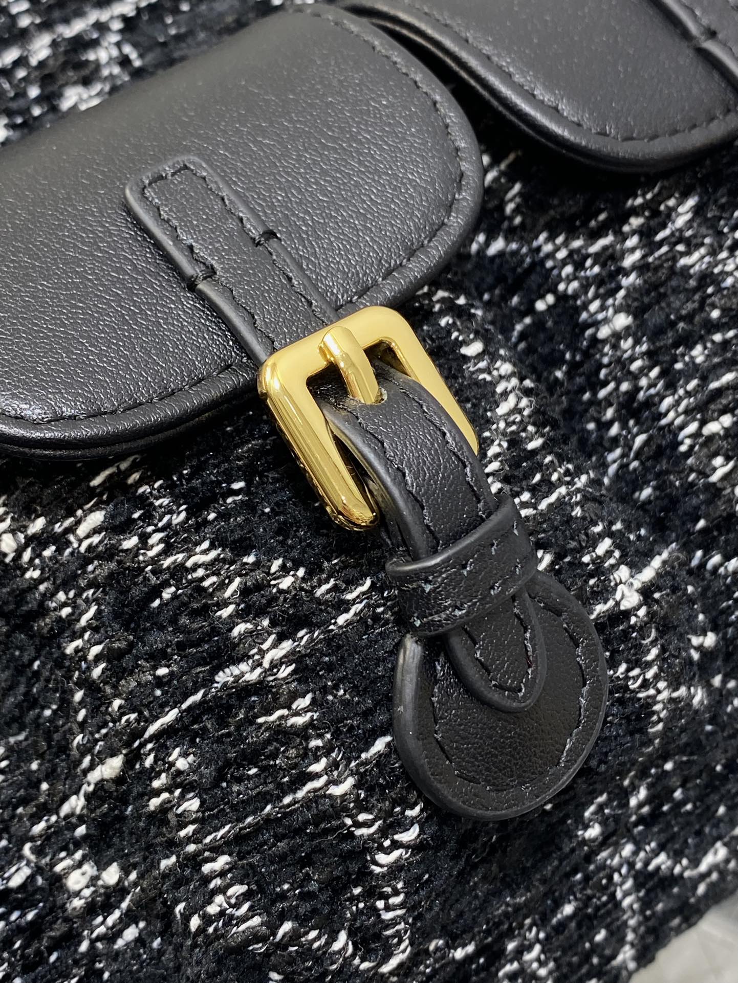 Dio* 30 Montaigne Cigale Bag(26*12*7CM)