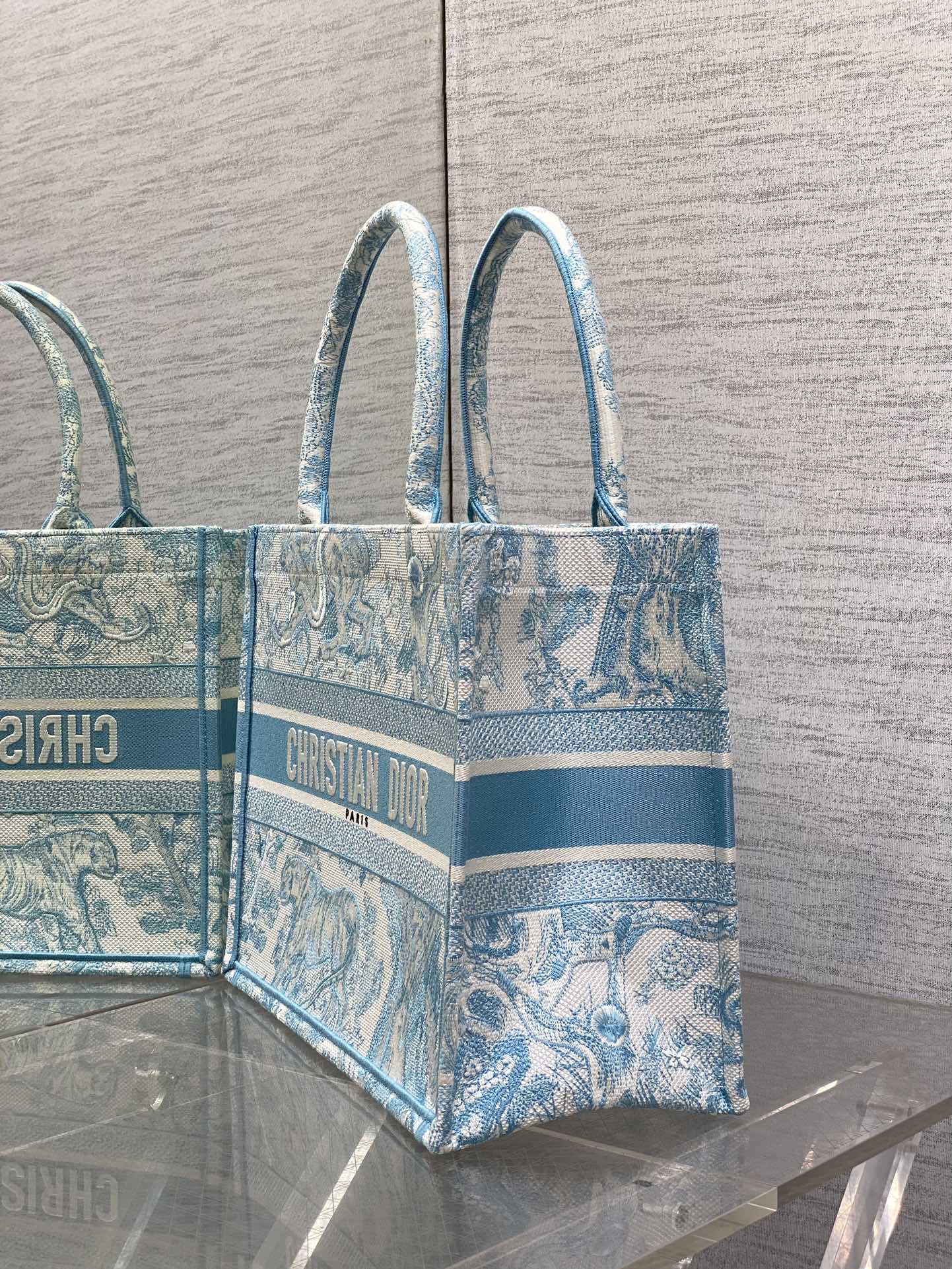 Dio* Medium Book Tote(36*18*28CM)