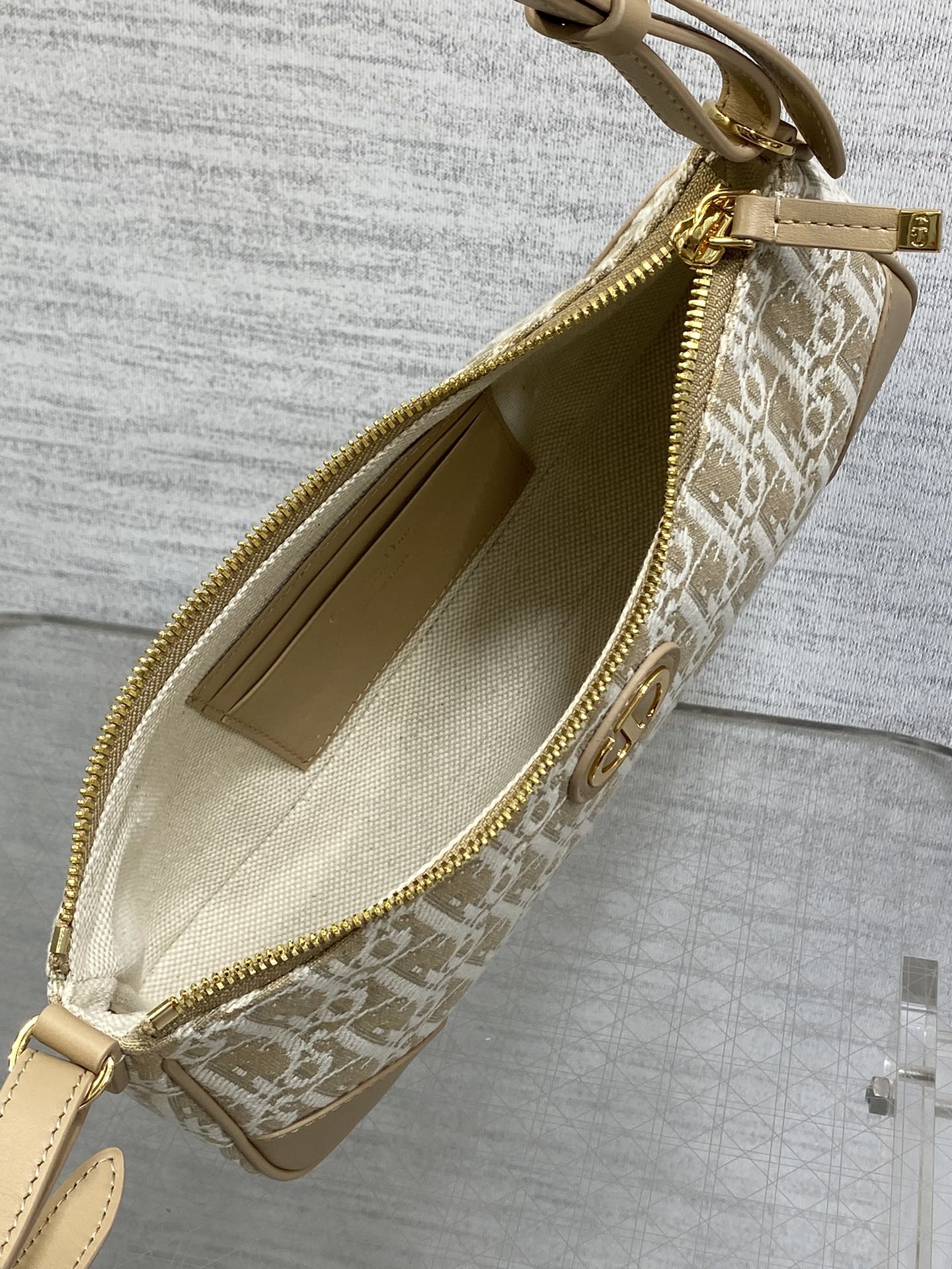 Dio* 30 Montaigne Cigale Bag(26*12*7CM)