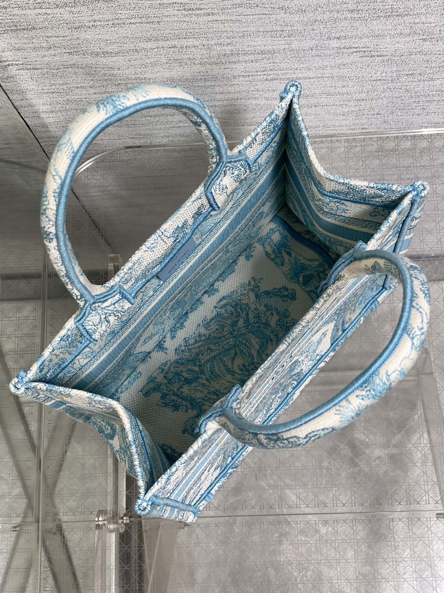 Dio* Small Book Tote(26*8*22CM)