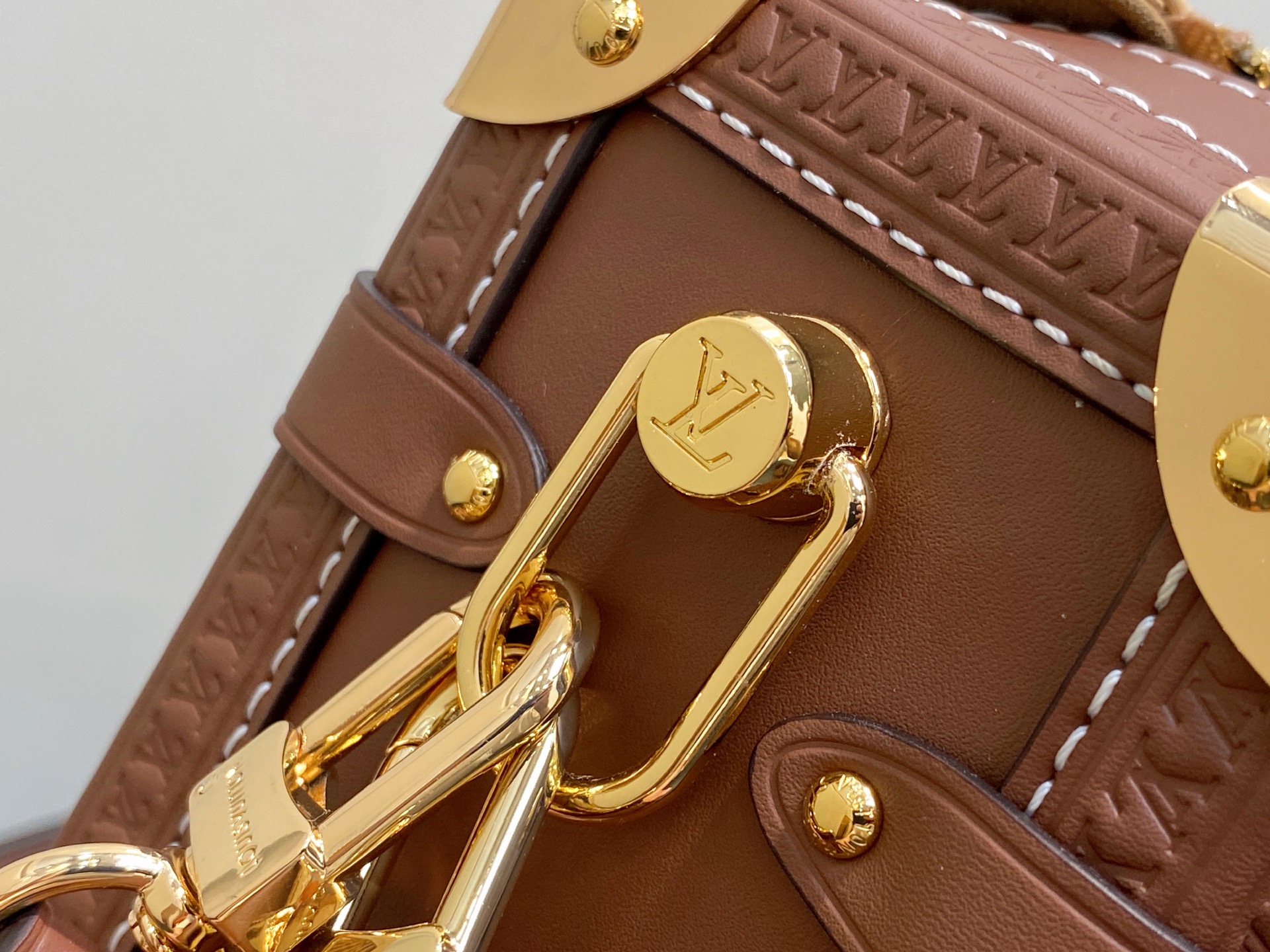 Louis Vuitton Side Trunk Bag (23.5 x 16.0 x 8.5CM)