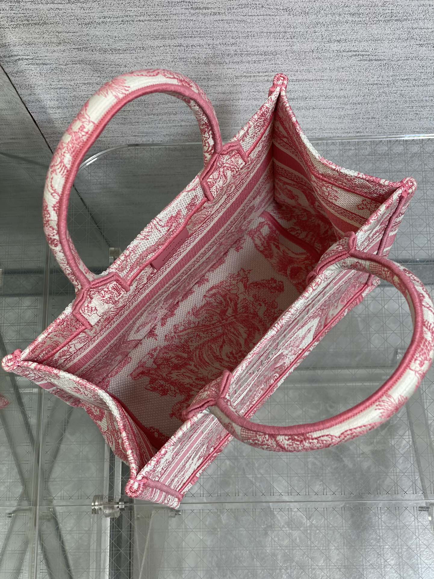 Dio* Small Book Tote(26*8*22CM)