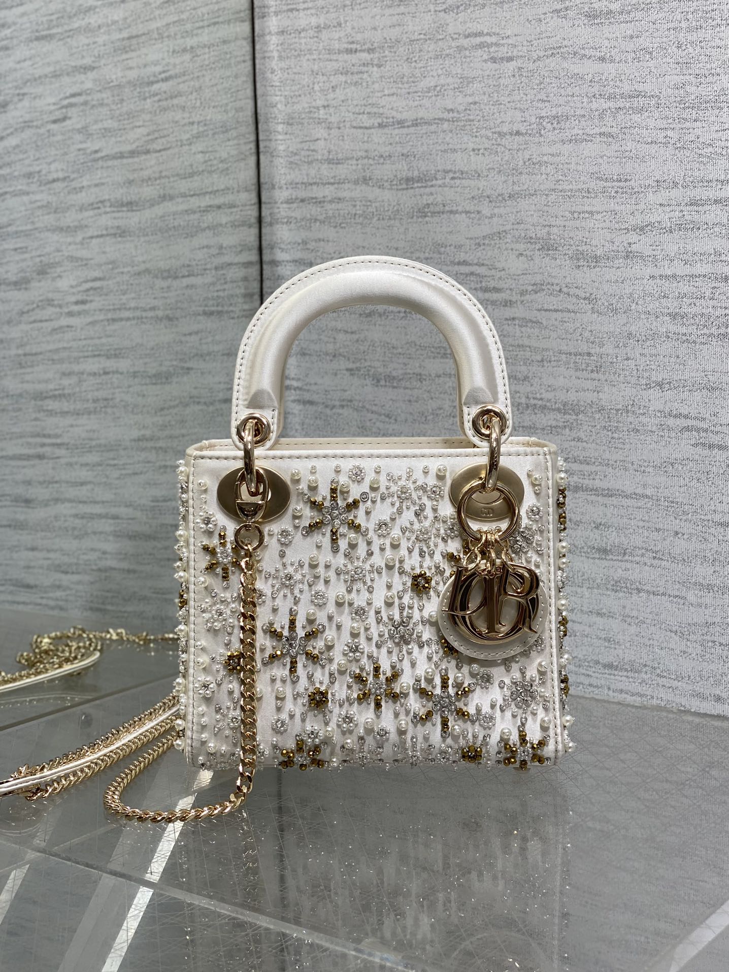 Dio* Lady Dio* Limited Edition Beaded Bag(17CM)