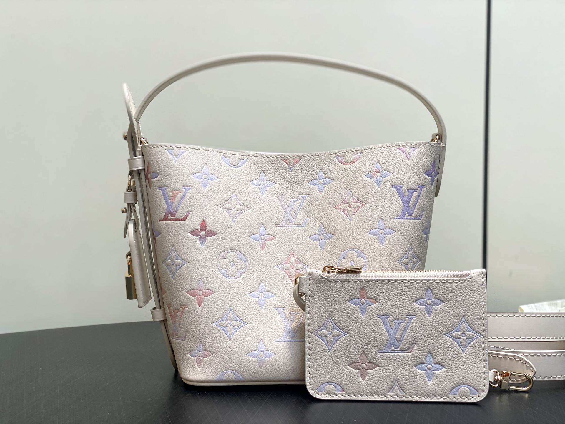 Lou*is Vuitton All In BB Bag (18 x 12 x 16CM)