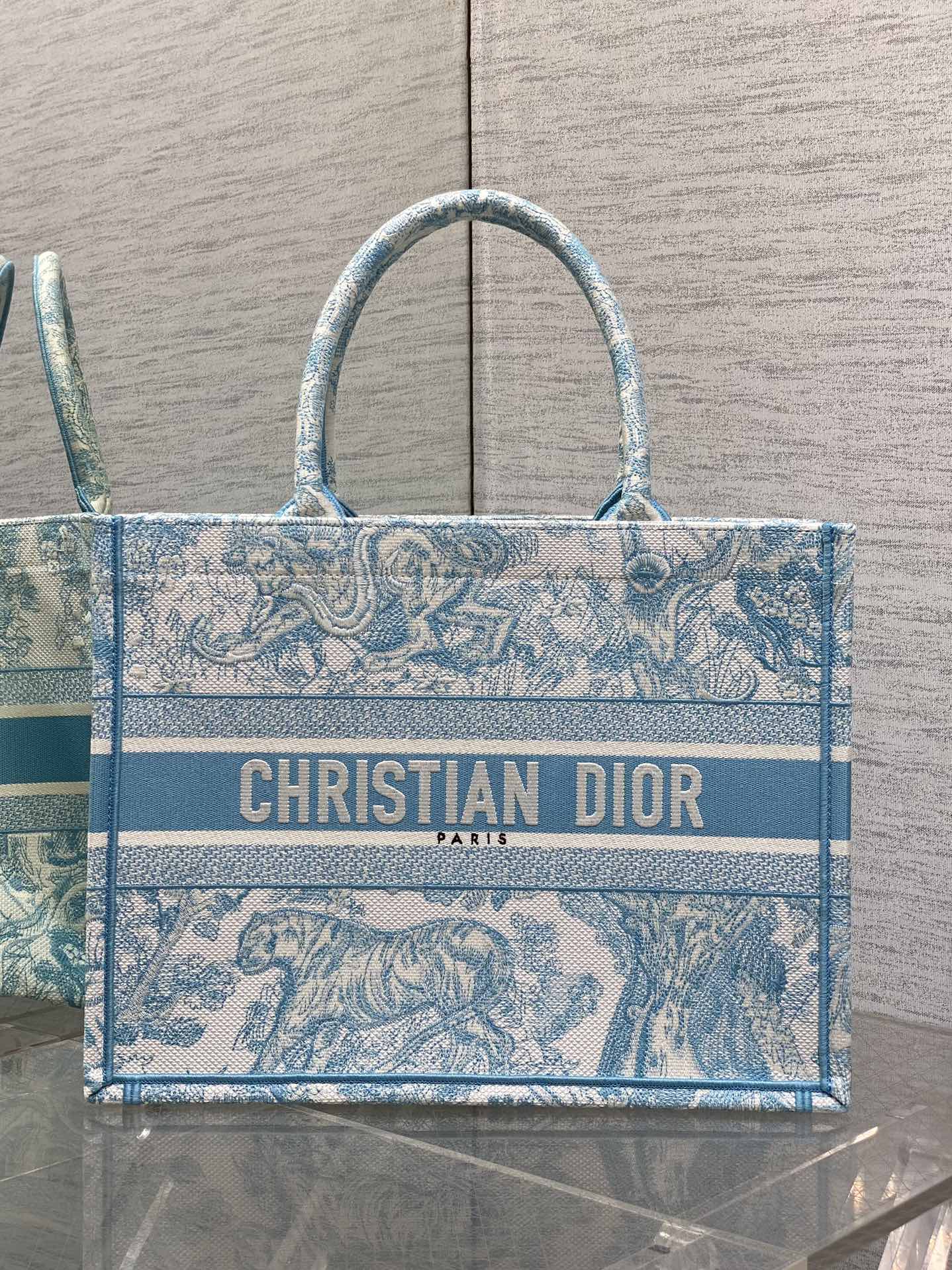 Dio* Medium Book Tote(36*18*28CM)