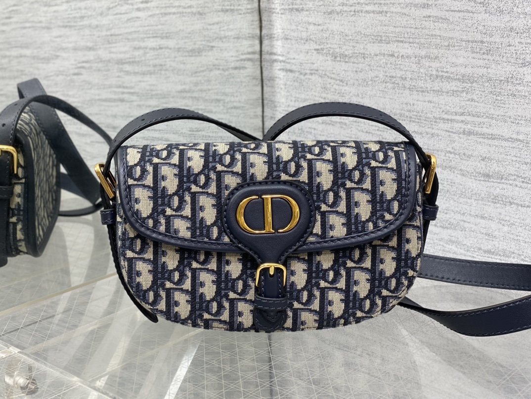 复制Dio* Bobby East-West Bag(21*5*12CM)