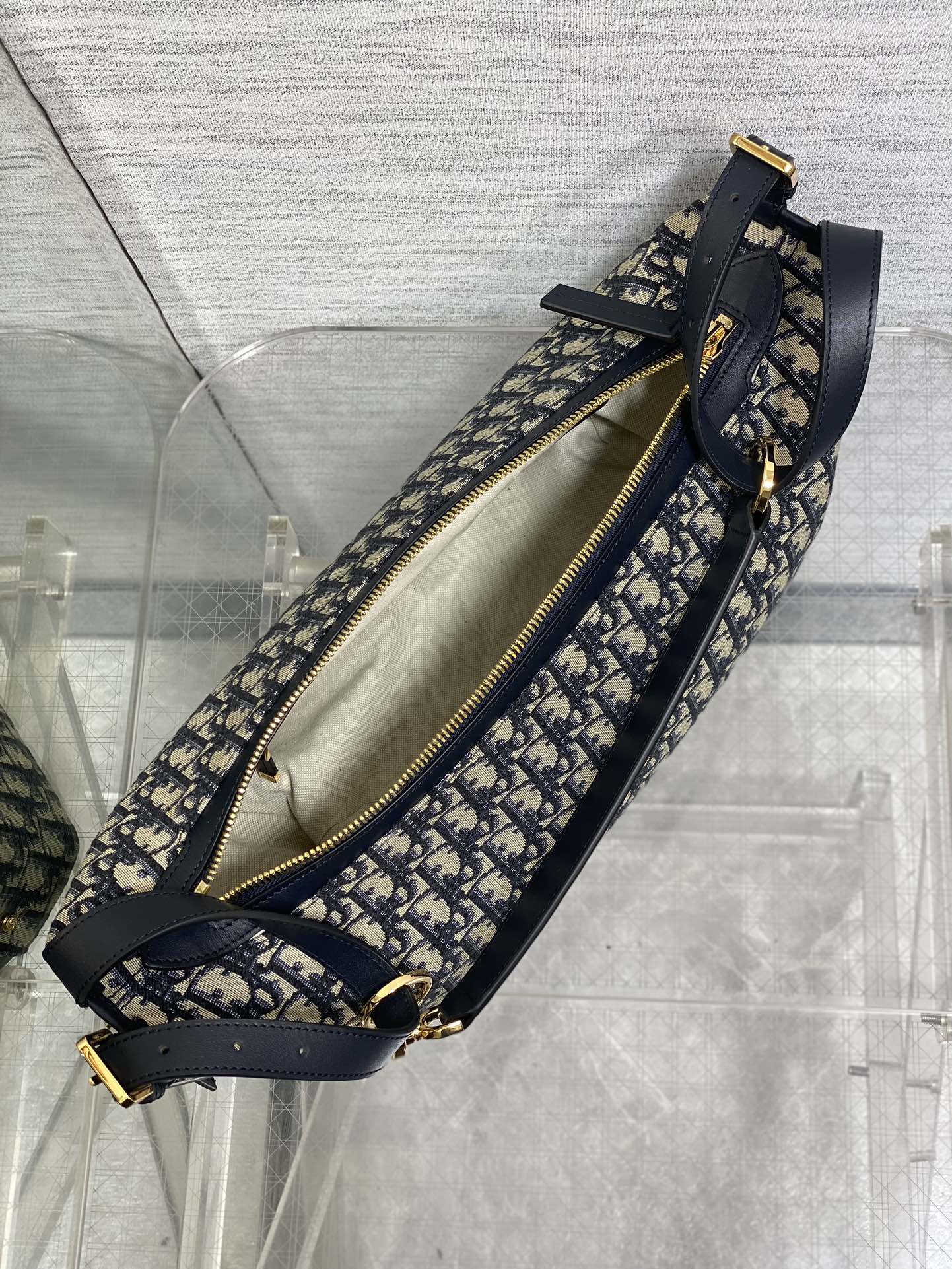 Dio* Medium Journey Bag(33*16*15CM)