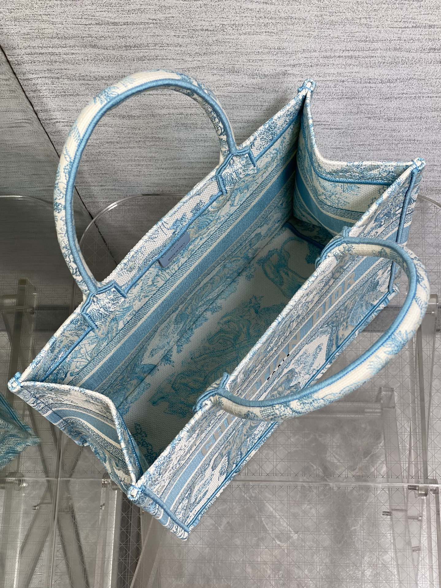 Dio* Medium Book Tote(36*18*28CM)