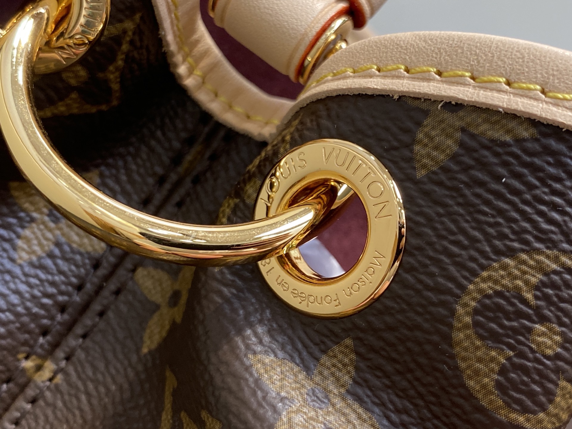 Lou*is Vuitton Sac Again Bag (53x30x15.5CM)