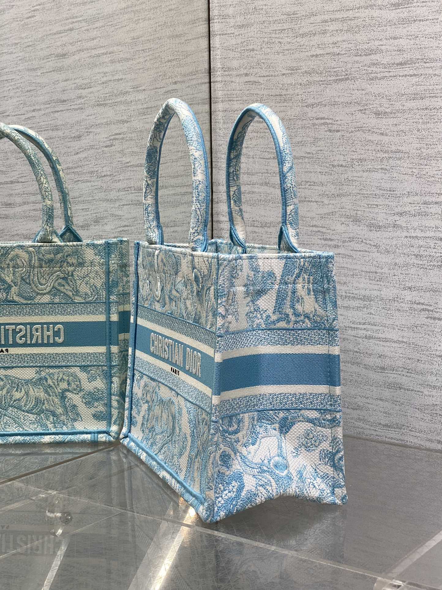 Dio* Small Book Tote(26*8*22CM)