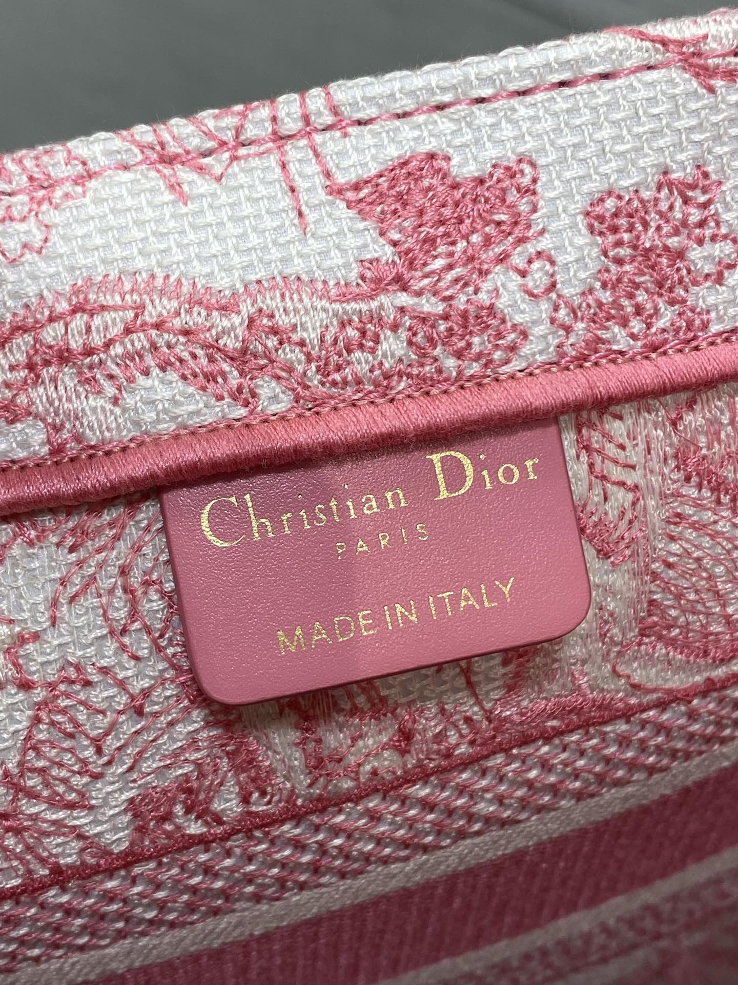 Dio* Small Book Tote(26*8*22CM)