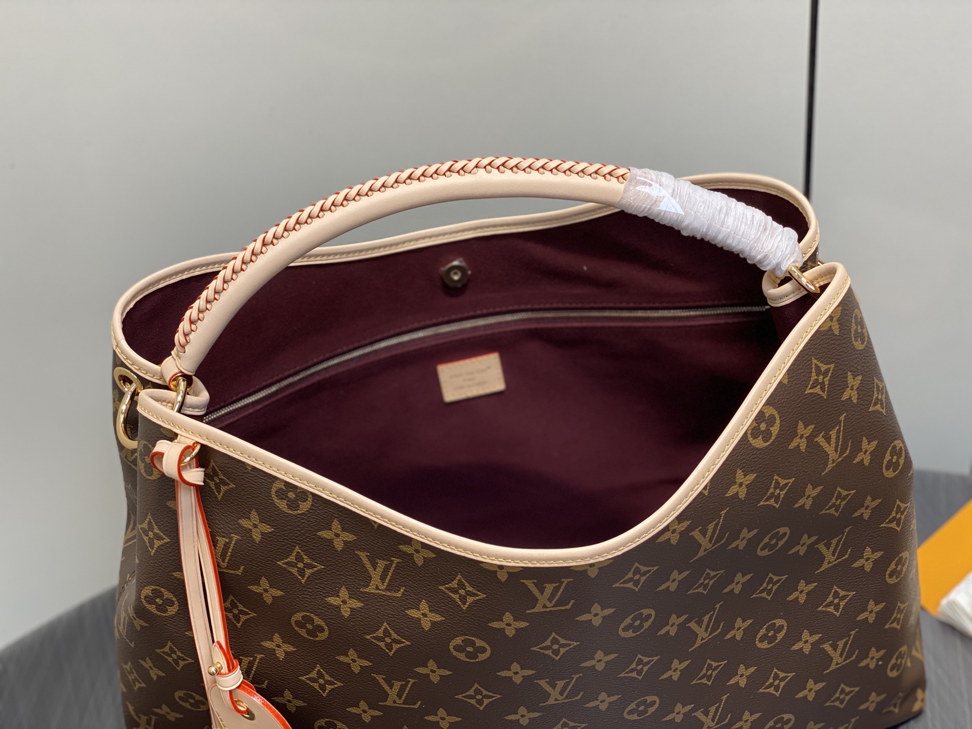 Lou*is Vuitton Sac Again Bag (53x30x15.5CM)