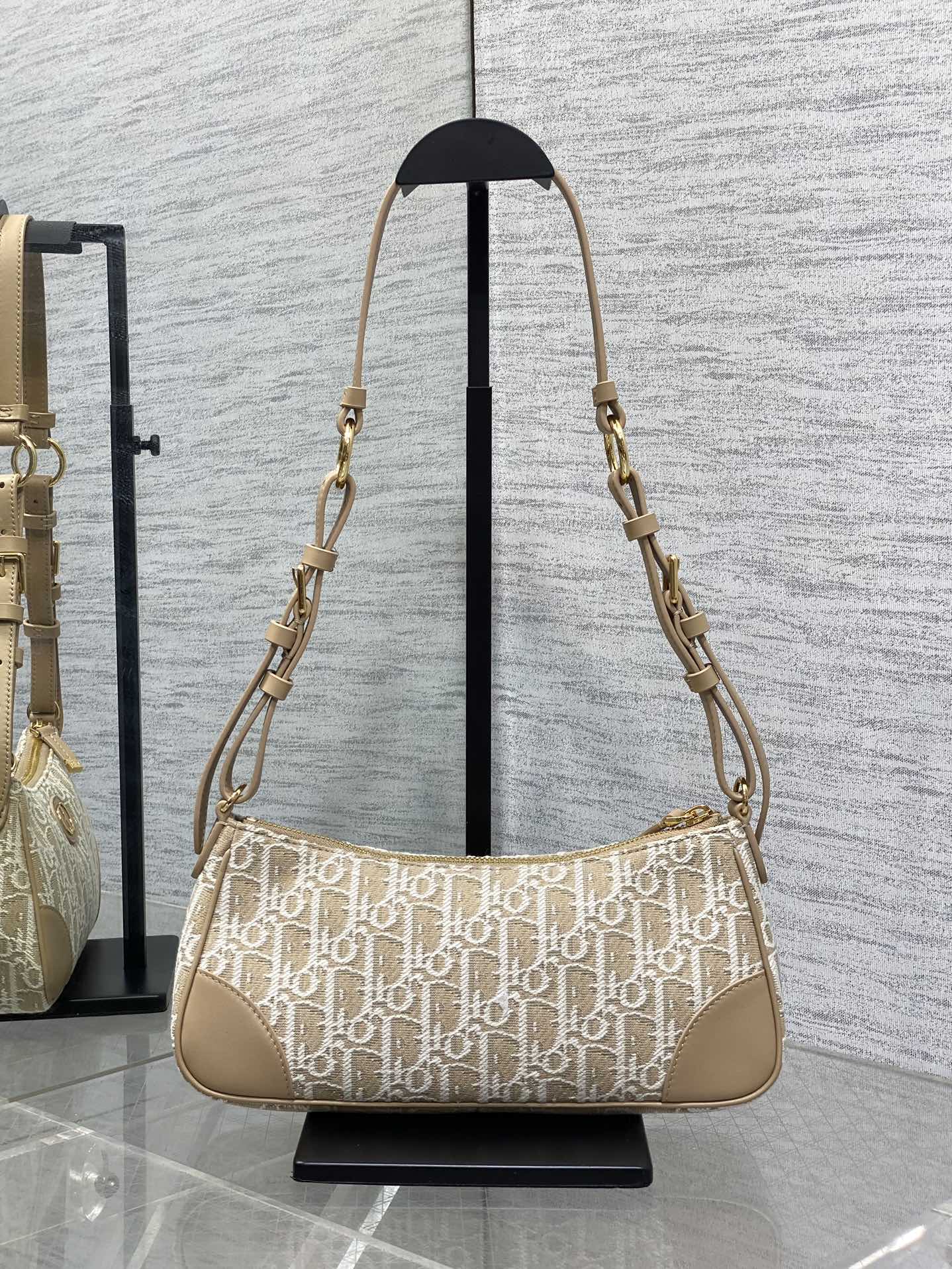 Dio* 30 Montaigne Cigale Bag(26*12*7CM)